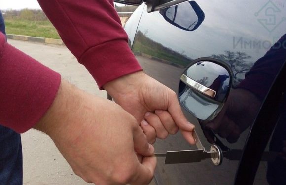Что делать, когда нужно открыть двери авто без ключа