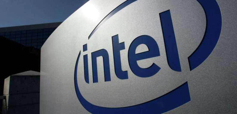 Intel приостановит проекты по строительству заводов в Германии и Польше