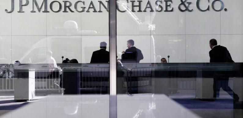 Суд не разрешил JPMorgan Chase инициировать разбирательства против ВТБ