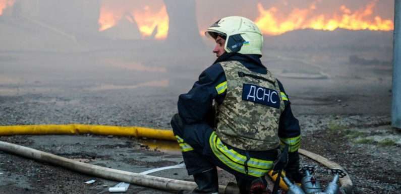 Украинские СМИ сообщили о взрывах в Днепропетровской области