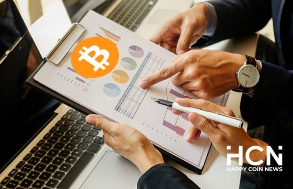 Открытый интерес к биткоину упал на 54% с исторического максимума