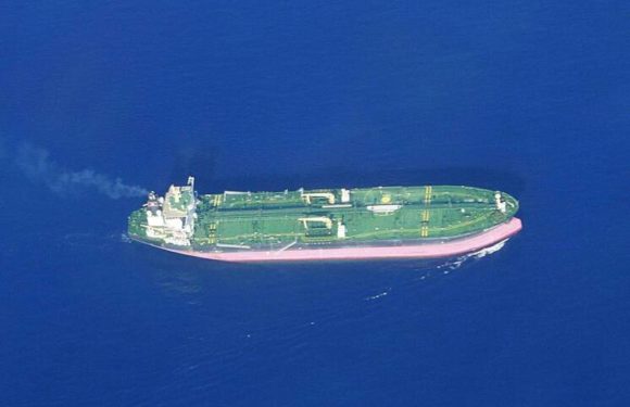 Дания ввела жесткий контроль за танкерами с российской нефтью, заявил посол